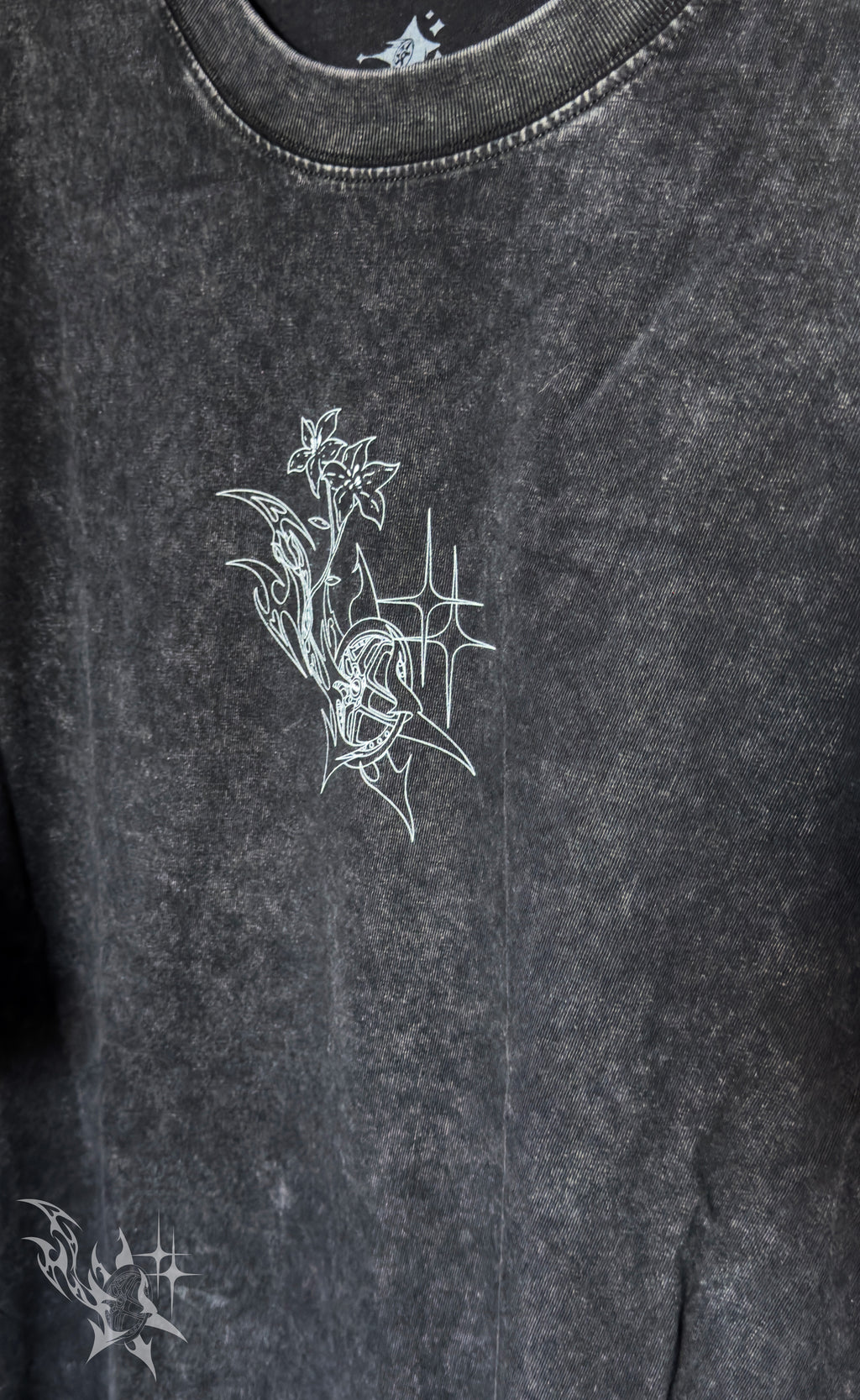 🔥 Camiseta Oversize Acid Wash Nier Automata Collab – Edición Limitada!🔥